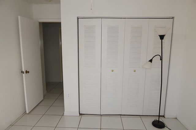 7001 W 35th Avenue 273, Hialeah, FL 33018