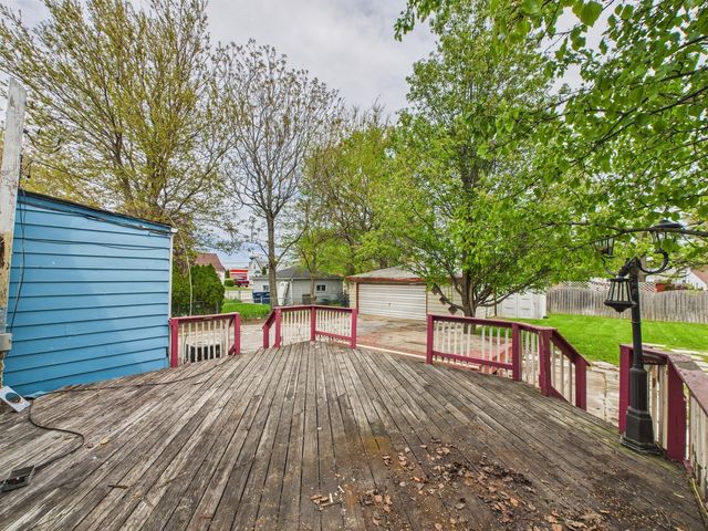 105 S Marilyn Avenue, Northlake, IL 60164