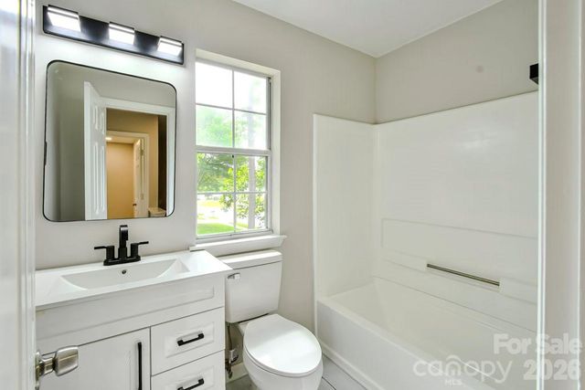 6020 Running Deer Road, Charlotte, NC 28214