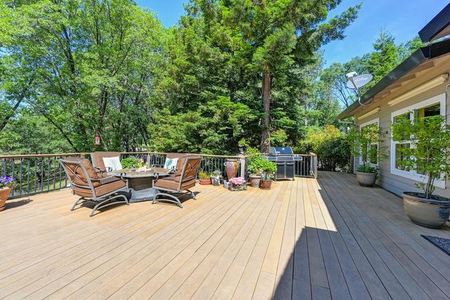 6470 Longridge Ct, Foresthill, CA 95631