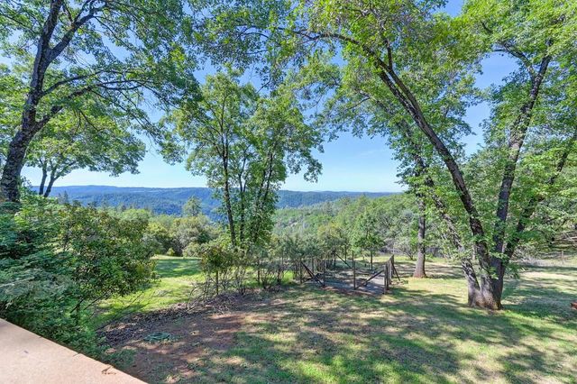 6470 Longridge Ct, Foresthill, CA 95631