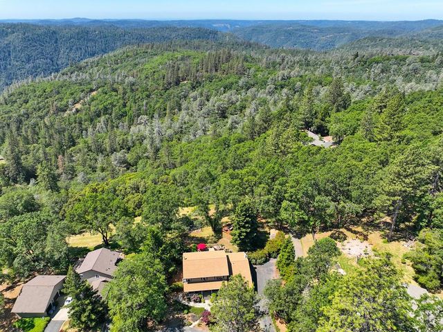 6470 Longridge Ct, Foresthill, CA 95631