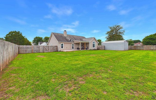 114 Ivey Ct, Warner Robins, GA 31088