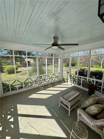 105 SW 3rd Street, Atkins, AR 72823