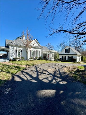 105 SW 3rd Street, Atkins, AR 72823