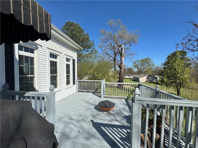 105 SW 3rd Street, Atkins, AR 72823