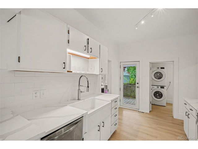 316 W 1st St, Loveland, CO 80537