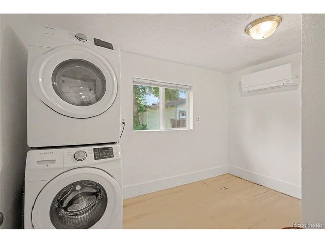 316 W 1st St, Loveland, CO 80537
