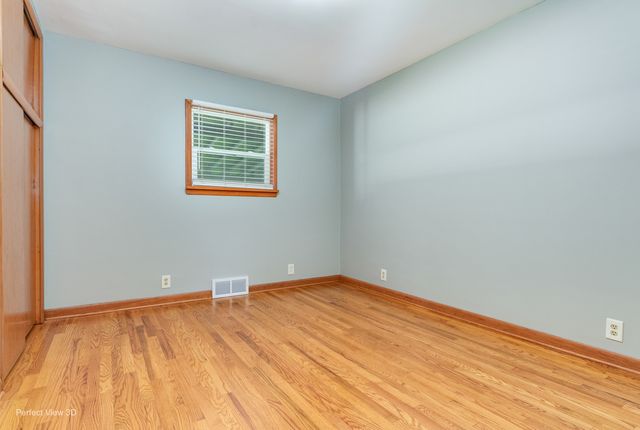 425 Douglas Street, Oswego, IL 60543