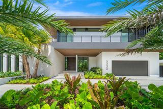 5230 SW 76th St, Miami, FL 33143