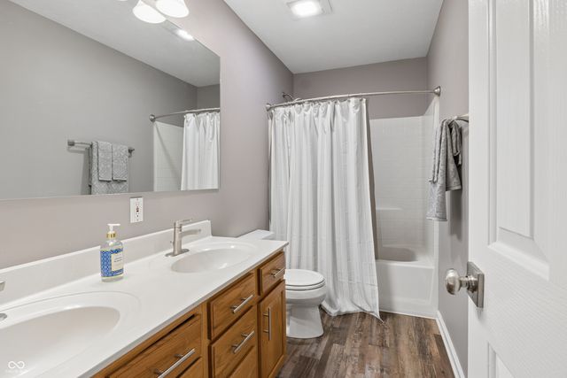 11719 Mesa Valley Court, Fishers, IN 46037