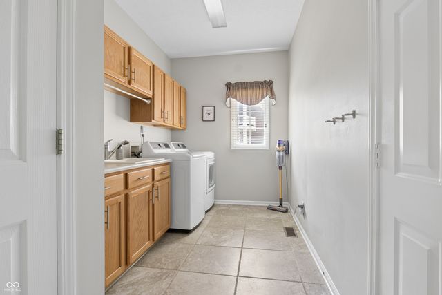 11719 Mesa Valley Court, Fishers, IN 46037