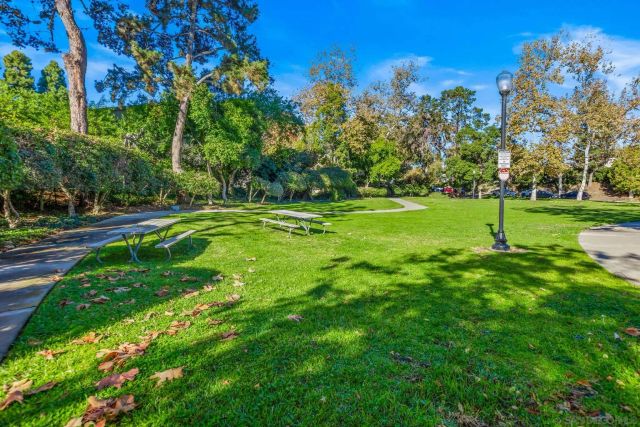 7779 Camino Glorita, San Diego, CA 92122