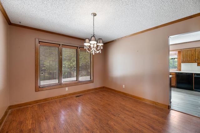 1120 N Azure Ln, Wichita, KS 67235