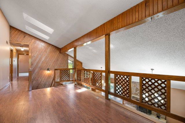 1120 N Azure Ln, Wichita, KS 67235