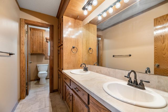 1120 N Azure Ln, Wichita, KS 67235