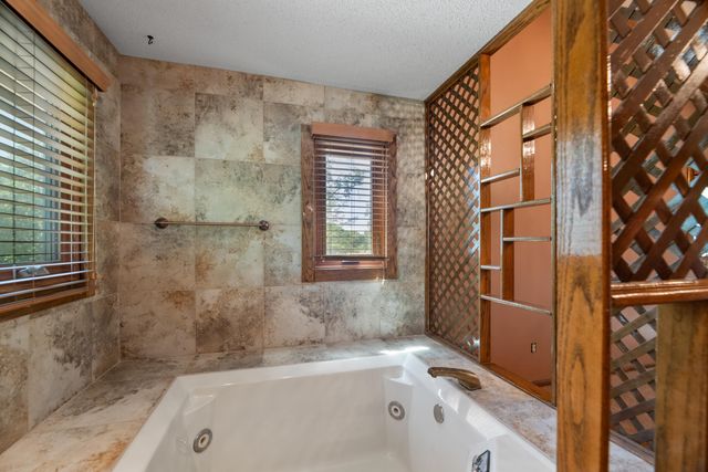 1120 N Azure Ln, Wichita, KS 67235