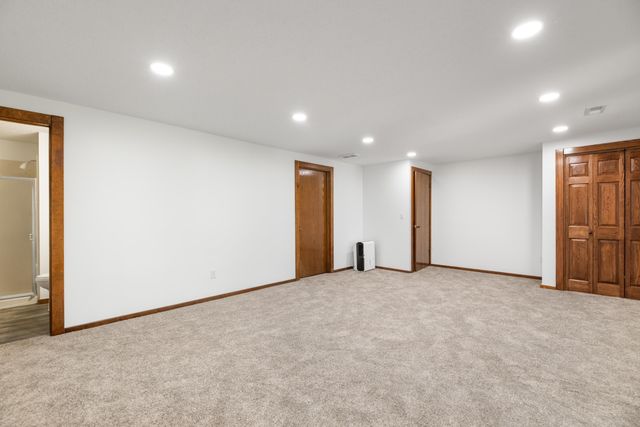 1120 N Azure Ln, Wichita, KS 67235