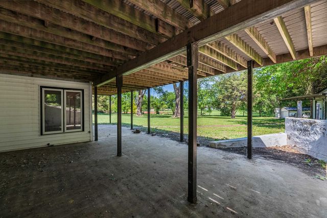 1120 N Azure Ln, Wichita, KS 67235