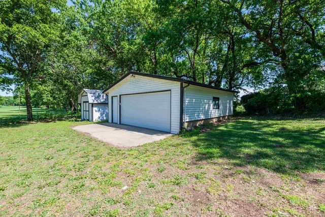 1120 N Azure Ln, Wichita, KS 67235