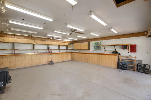 1120 N Azure Ln, Wichita, KS 67235