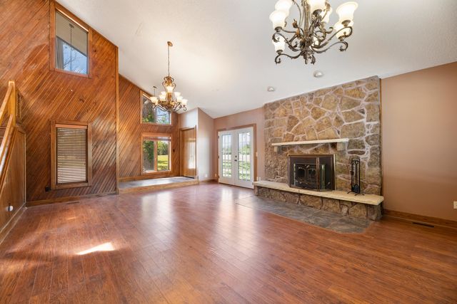 1120 N Azure Ln, Wichita, KS 67235