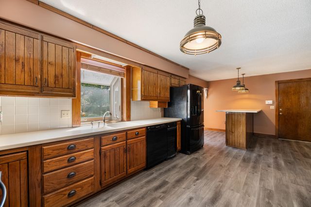 1120 N Azure Ln, Wichita, KS 67235