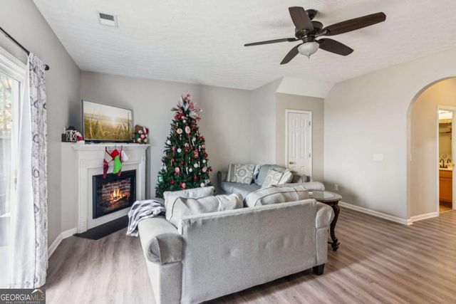 180 Pearl Chambers Drive, Dawsonville, GA 30534