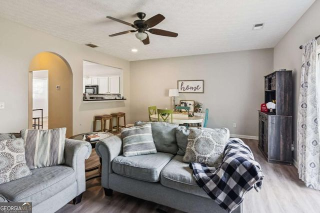 180 Pearl Chambers Drive, Dawsonville, GA 30534