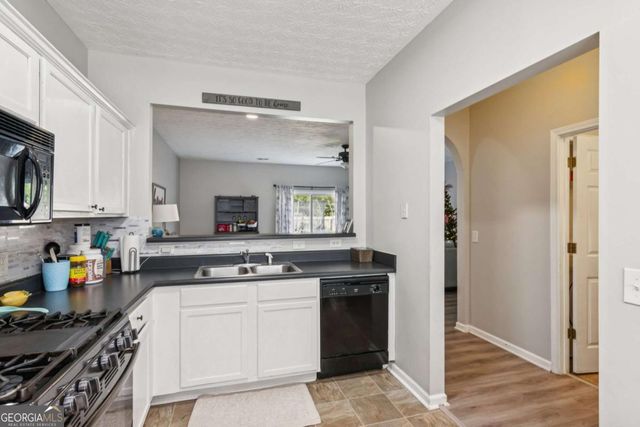 180 Pearl Chambers Drive, Dawsonville, GA 30534