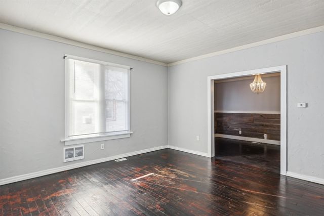 1527 S Water St, Wichita, KS 67213