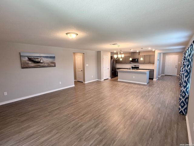 8205 N Assumption Dr, San Antonio, TX 78254