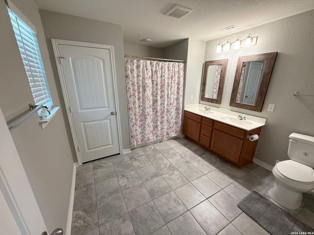 8205 N Assumption Dr, San Antonio, TX 78254