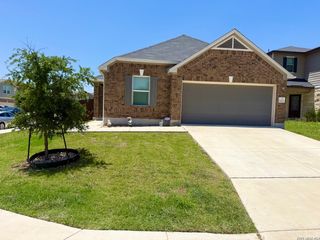 8205 N Assumption Dr, San Antonio, TX 78254