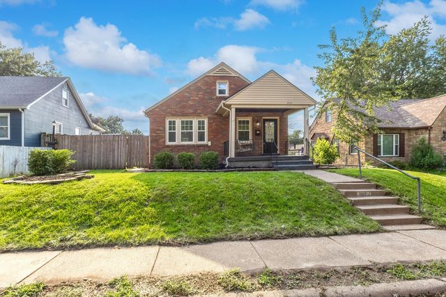 2512 N Howell Street, Davenport, IA 50804