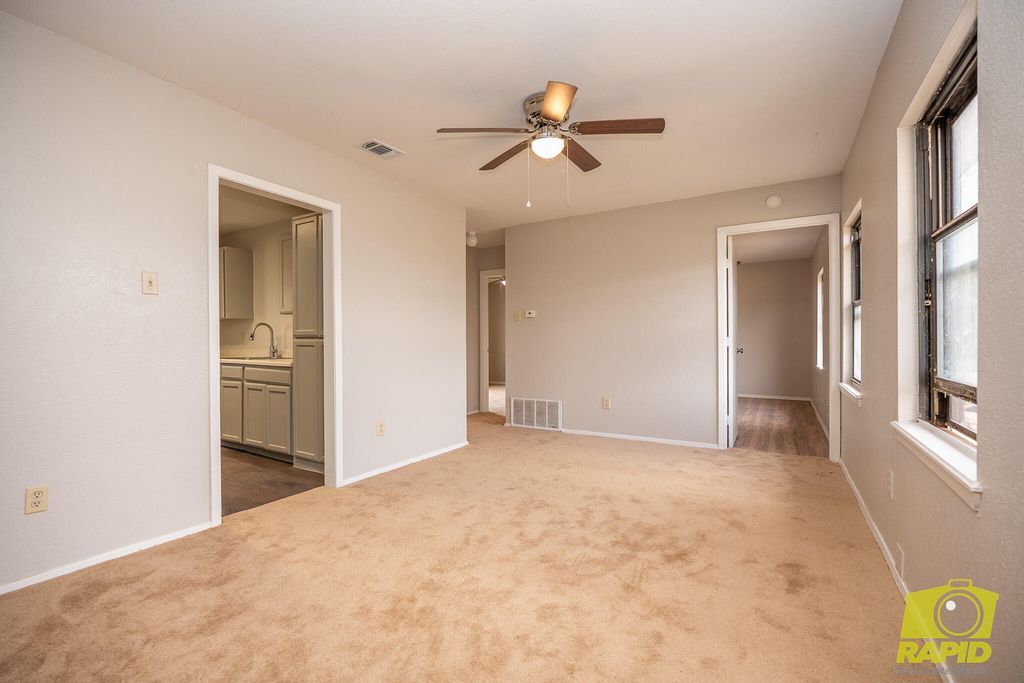 Image 11 of property listing at 10826 W Grape Creek Road, San Angelo, TX 76901