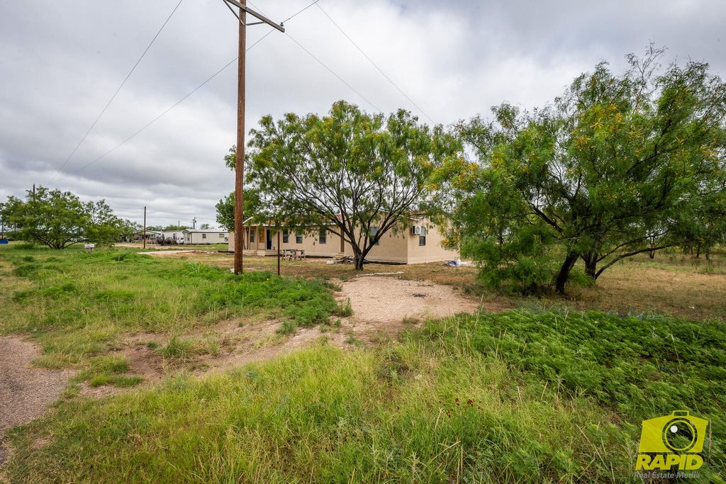 Image 2 of property listing at 10826 W Grape Creek Road, San Angelo, TX 76901