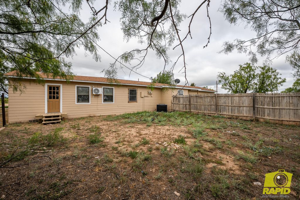 Image 34 of property listing at 10826 W Grape Creek Road, San Angelo, TX 76901