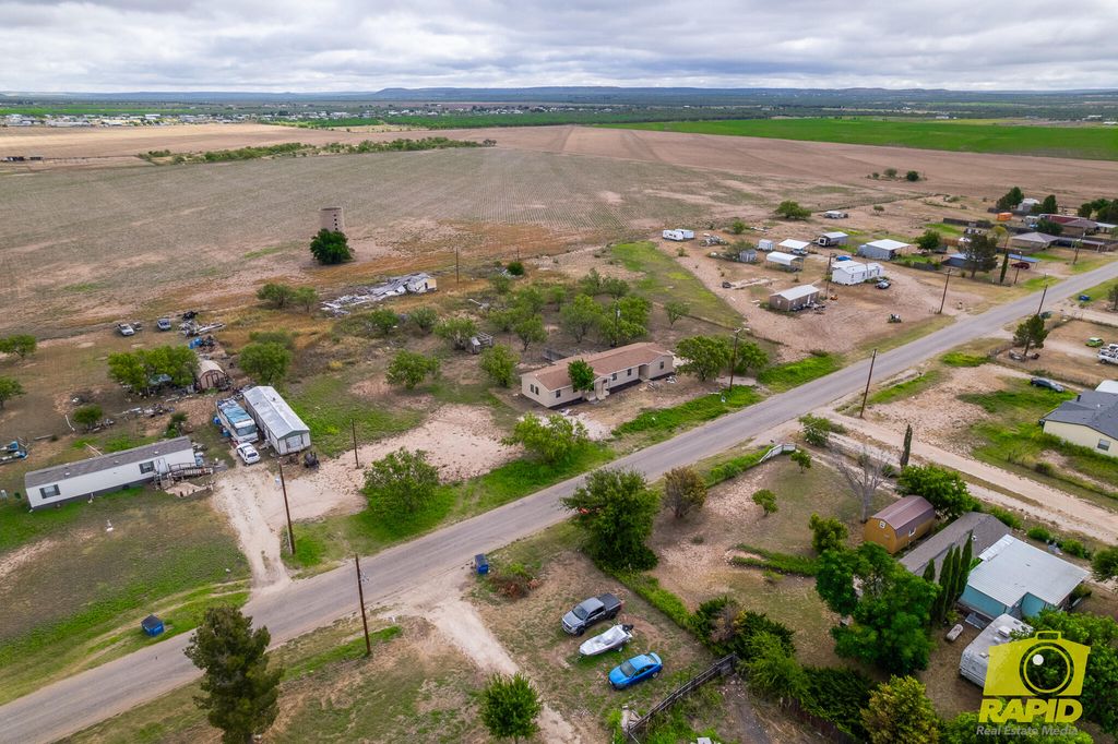 Image 40 of property listing at 10826 W Grape Creek Road, San Angelo, TX 76901