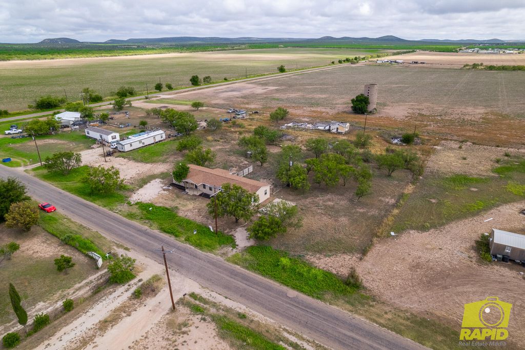 Image 42 of property listing at 10826 W Grape Creek Road, San Angelo, TX 76901