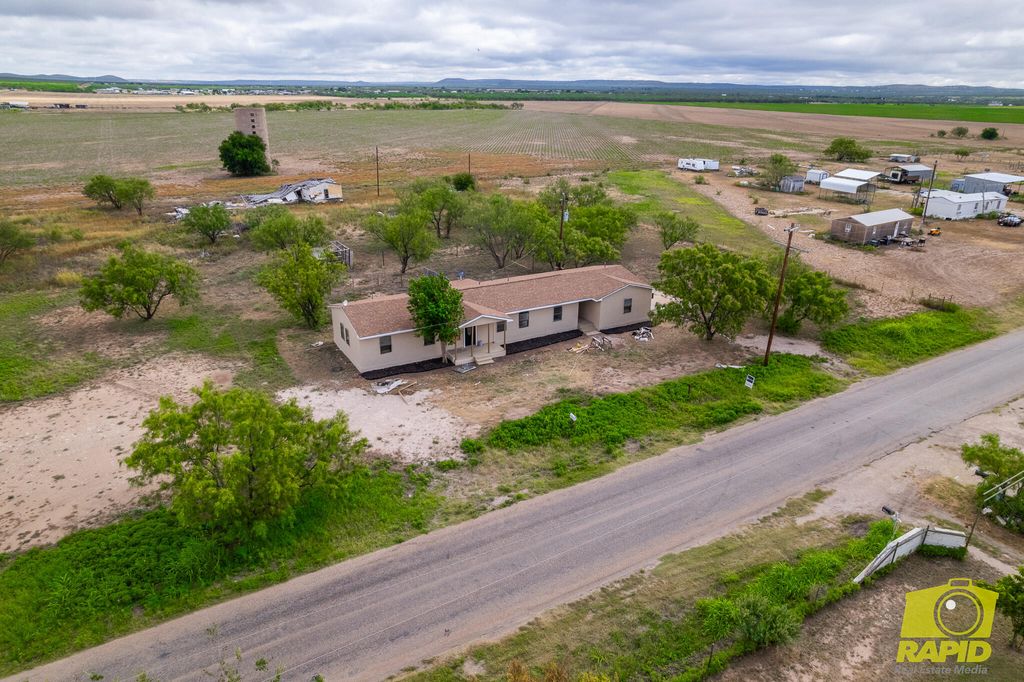 Image 43 of property listing at 10826 W Grape Creek Road, San Angelo, TX 76901