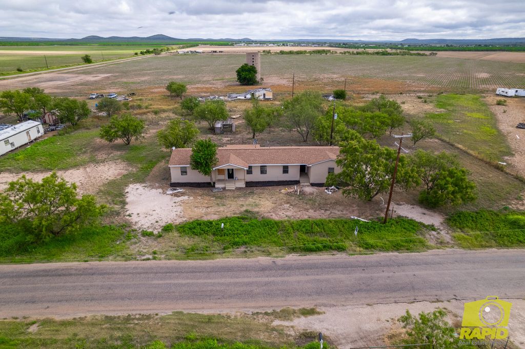 Image 44 of property listing at 10826 W Grape Creek Road, San Angelo, TX 76901