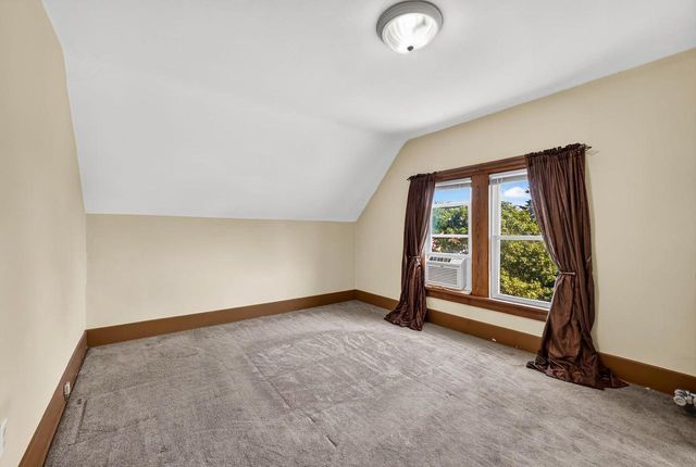 16 Legreid Street, Deerfield, WI 53531