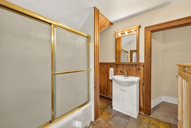 16 Legreid Street, Deerfield, WI 53531