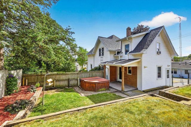 16 Legreid Street, Deerfield, WI 53531
