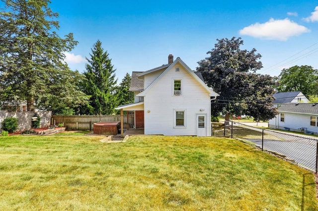 16 Legreid Street, Deerfield, WI 53531