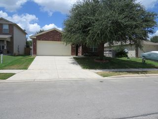 1353 Tractor, Schertz, TX 78154