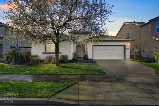 3016 Village Park Dr, Roseville, CA 95747