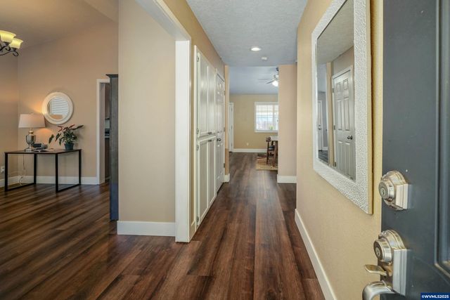 4542 McKenzie Ct NE, Salem, OR 97305