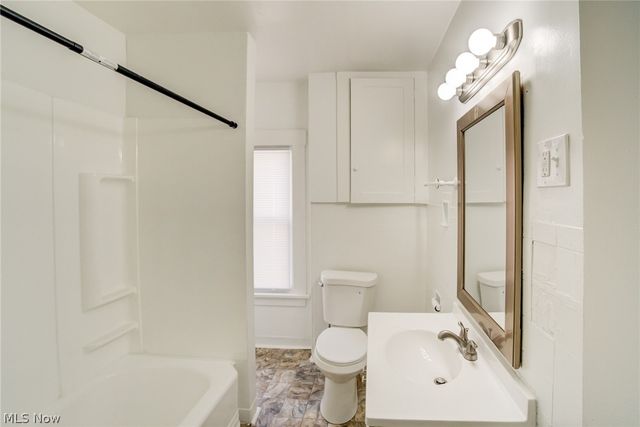 104 Columbus Street, Bedford, OH 44146